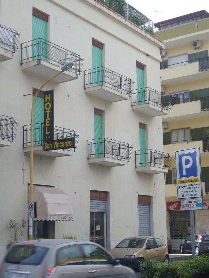 Hotel San Vincenzo Soverato Marina Buitenkant foto
