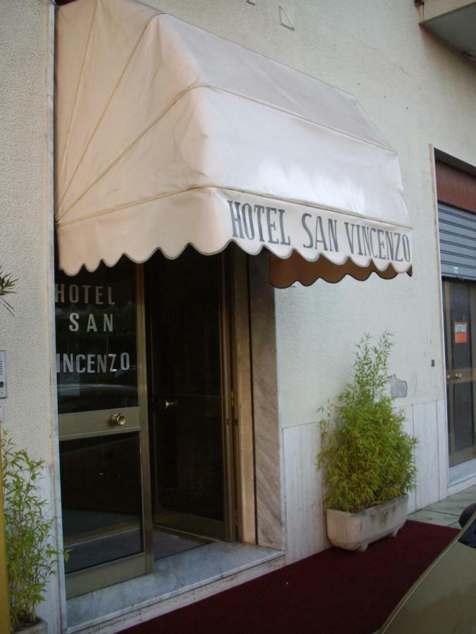 Hotel San Vincenzo Soverato Marina Buitenkant foto