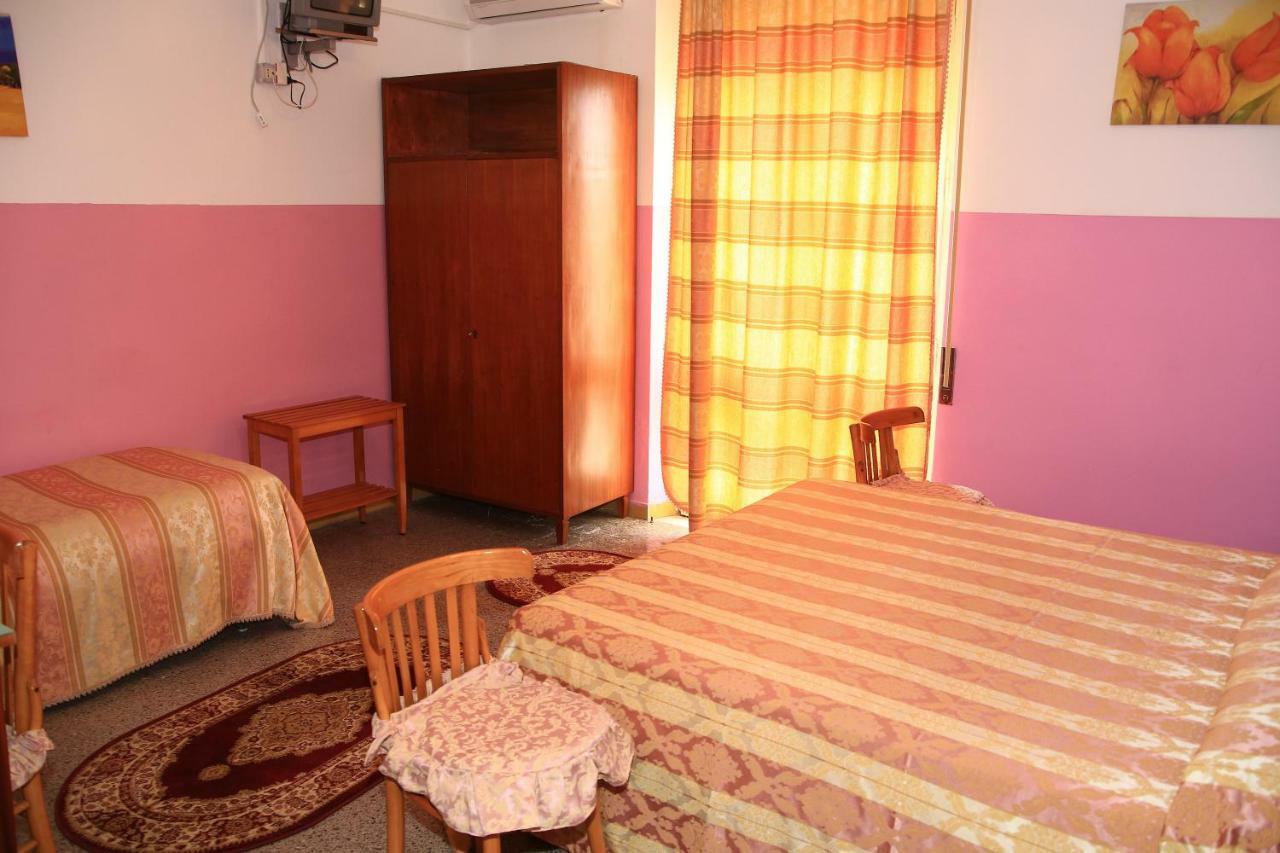 Hotel San Vincenzo Soverato Marina Buitenkant foto